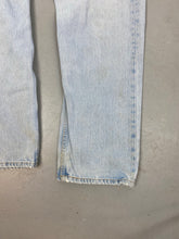 Load image into Gallery viewer, Baggy Light wash Levi’s