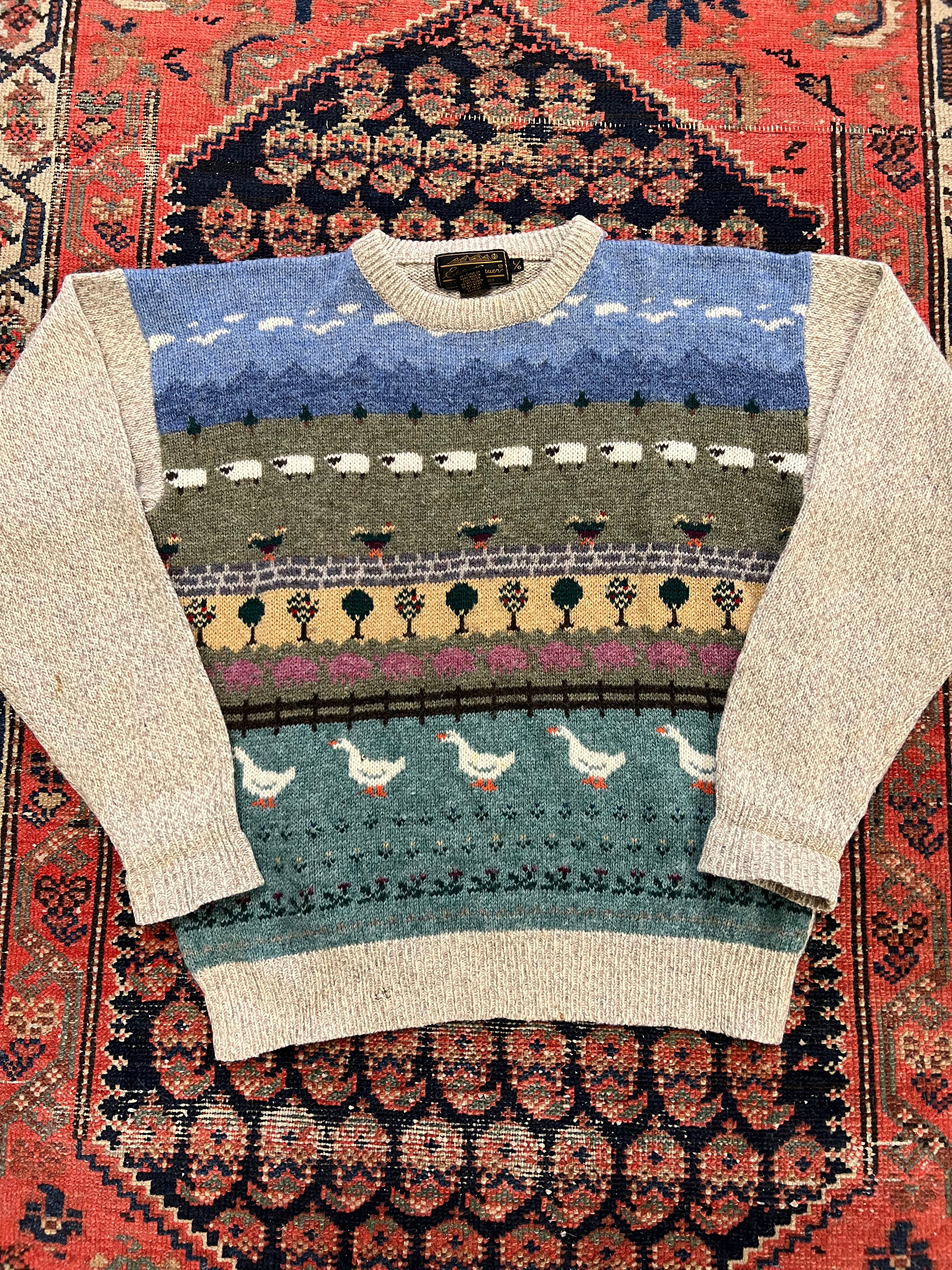 VINTAGE KNIT SWEATER - SMALL