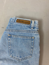 Load image into Gallery viewer, 90s High Waisted Bill Bass Frayed Denim Shorts - 31in