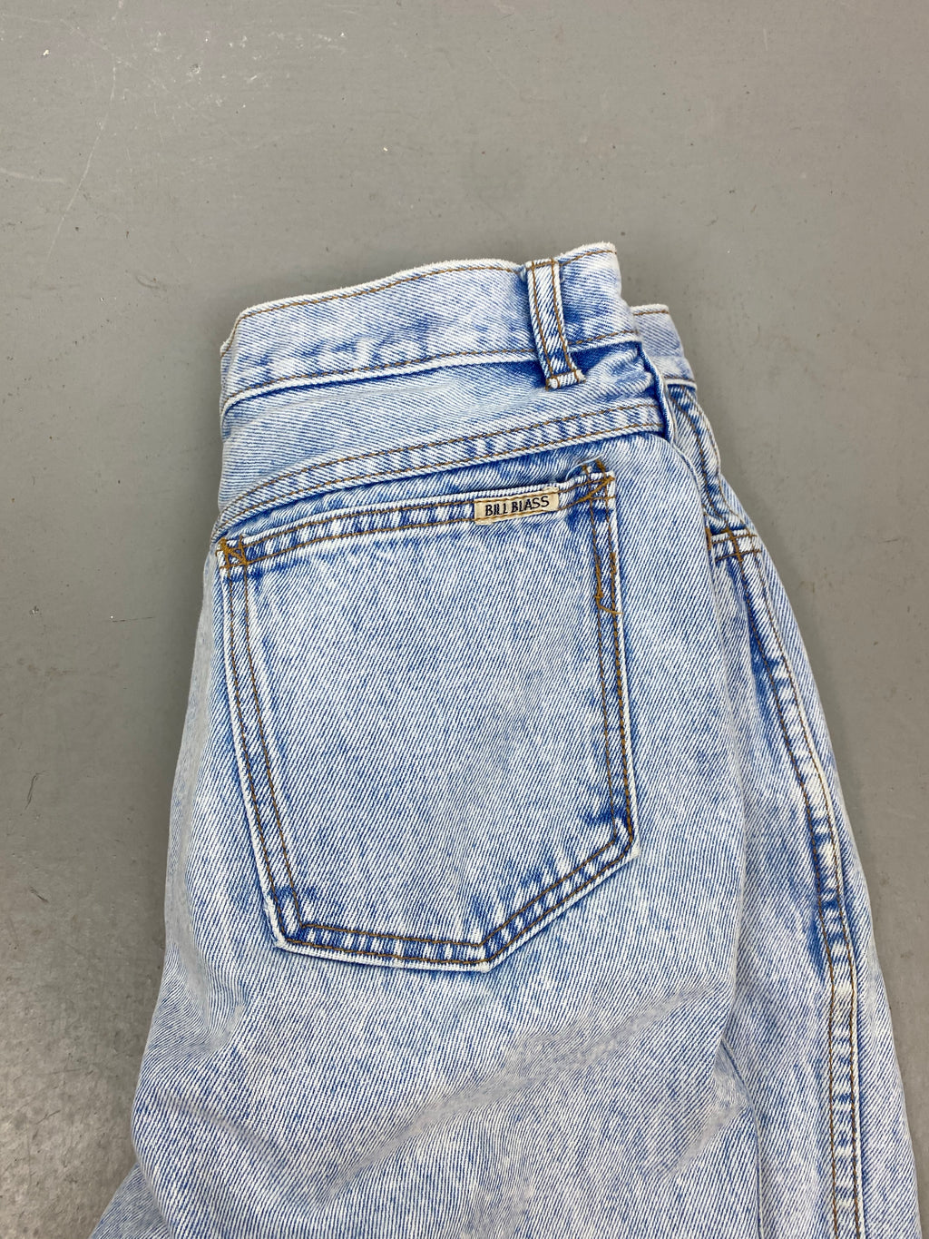 90s High Waisted Frayed Denim Shorts - 29in