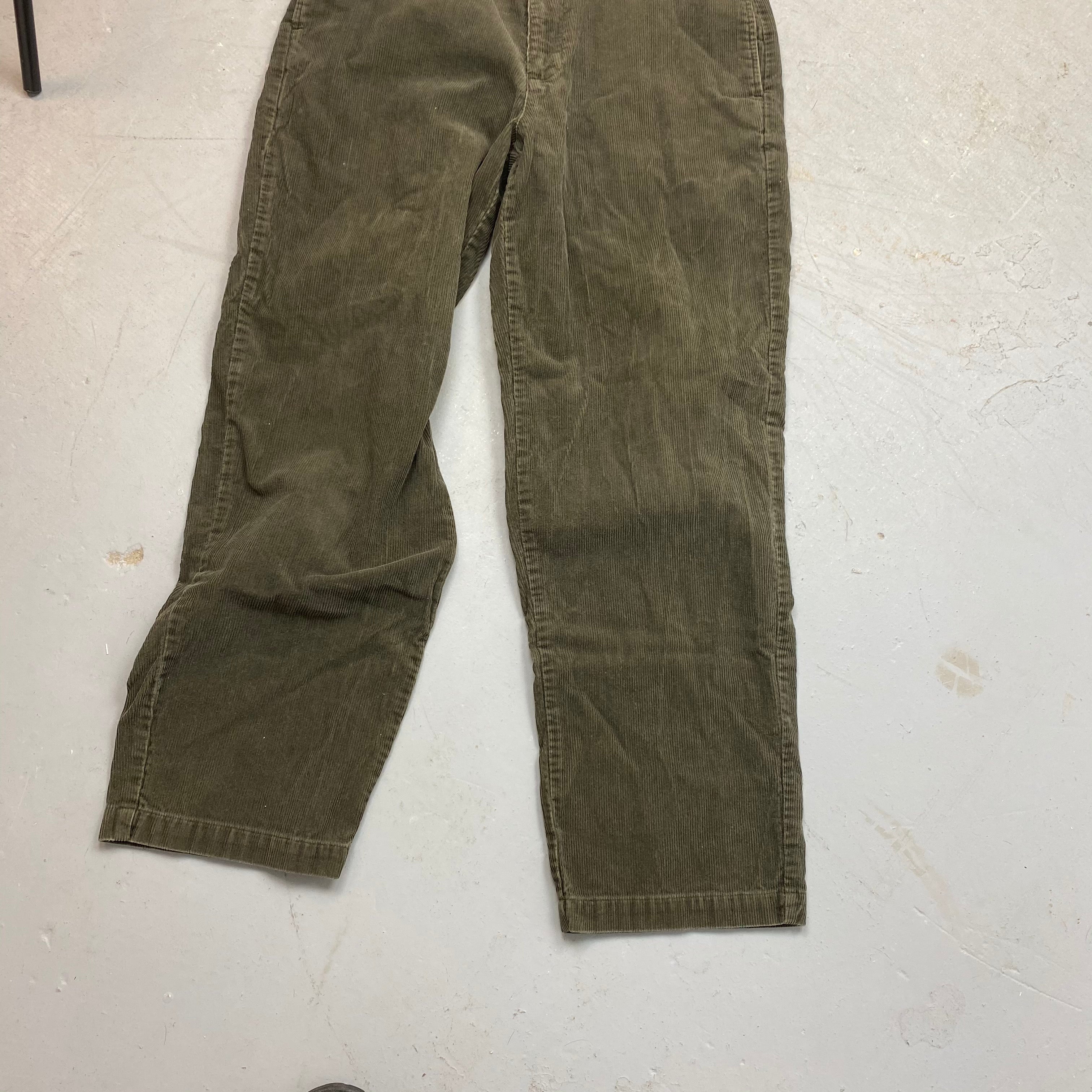 Baggy corduroy pants