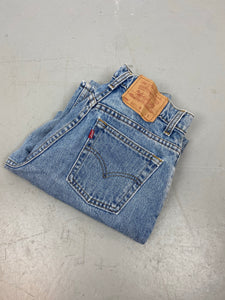 90s Levi’s High Waisted Denim - 27in