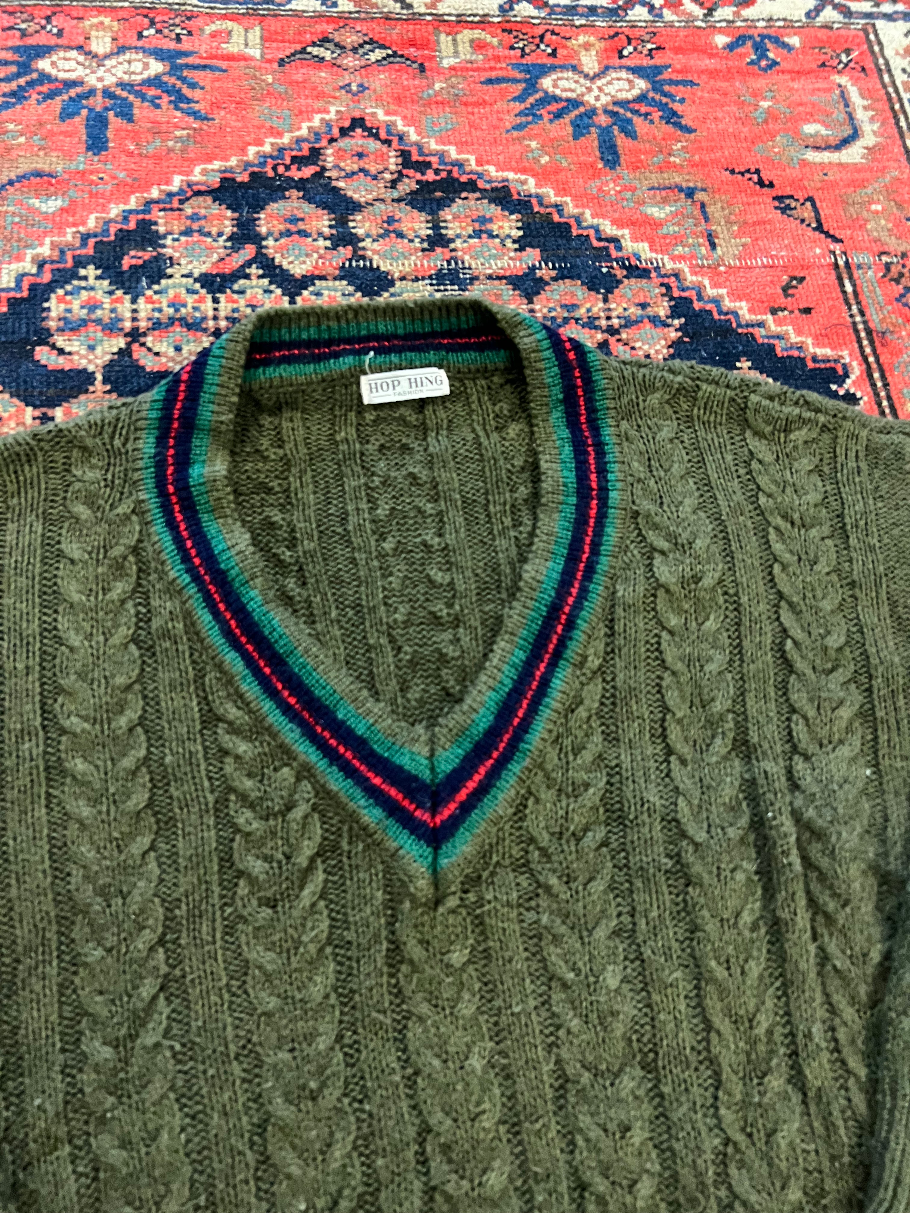 VINTAGE KNIT SWEATER - SMALL