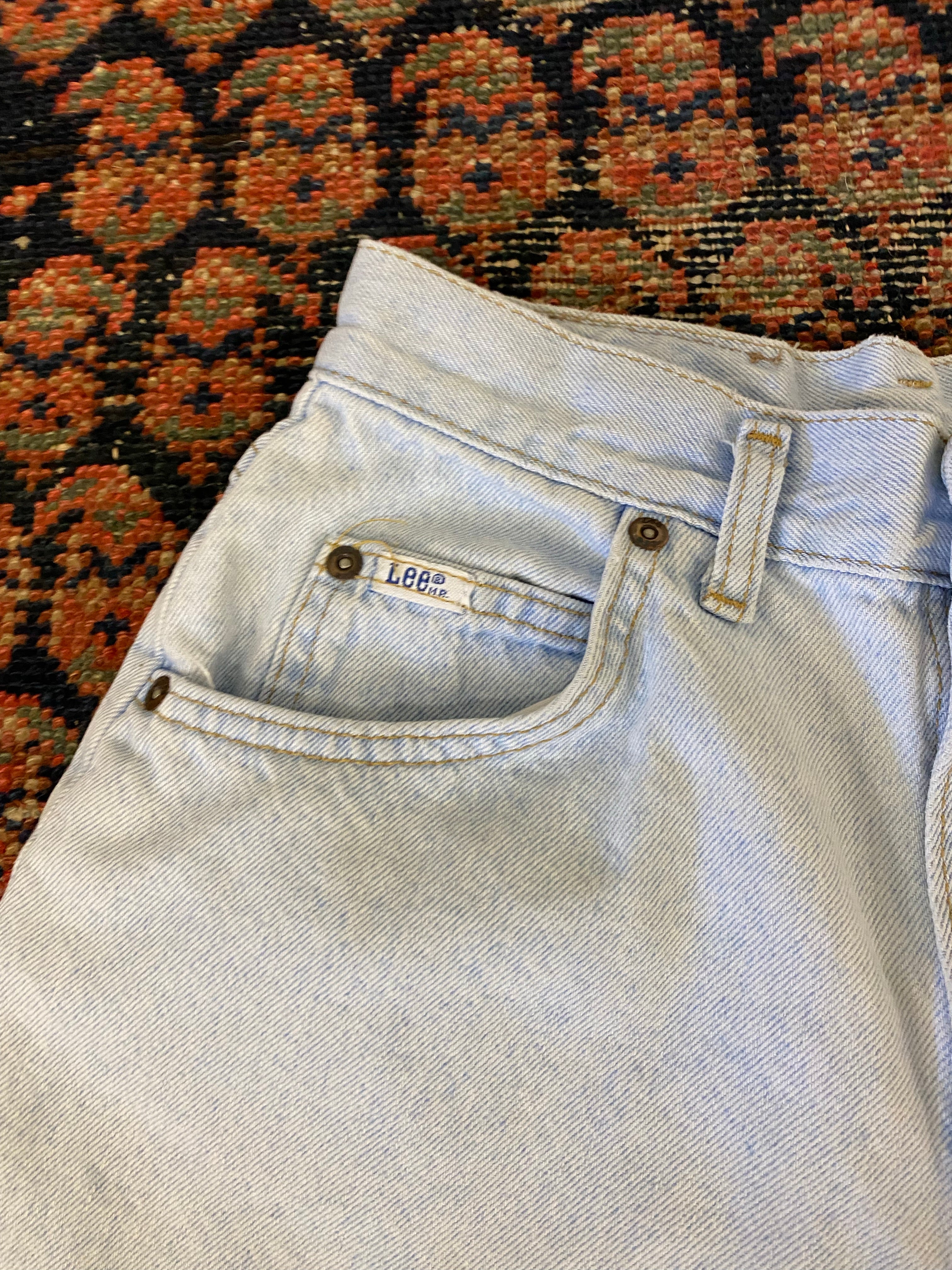 90s Lee Frayed High Waisted Denim Shorts - 25in