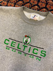 Vintage embroidered Boston Celtics Crewneck - L