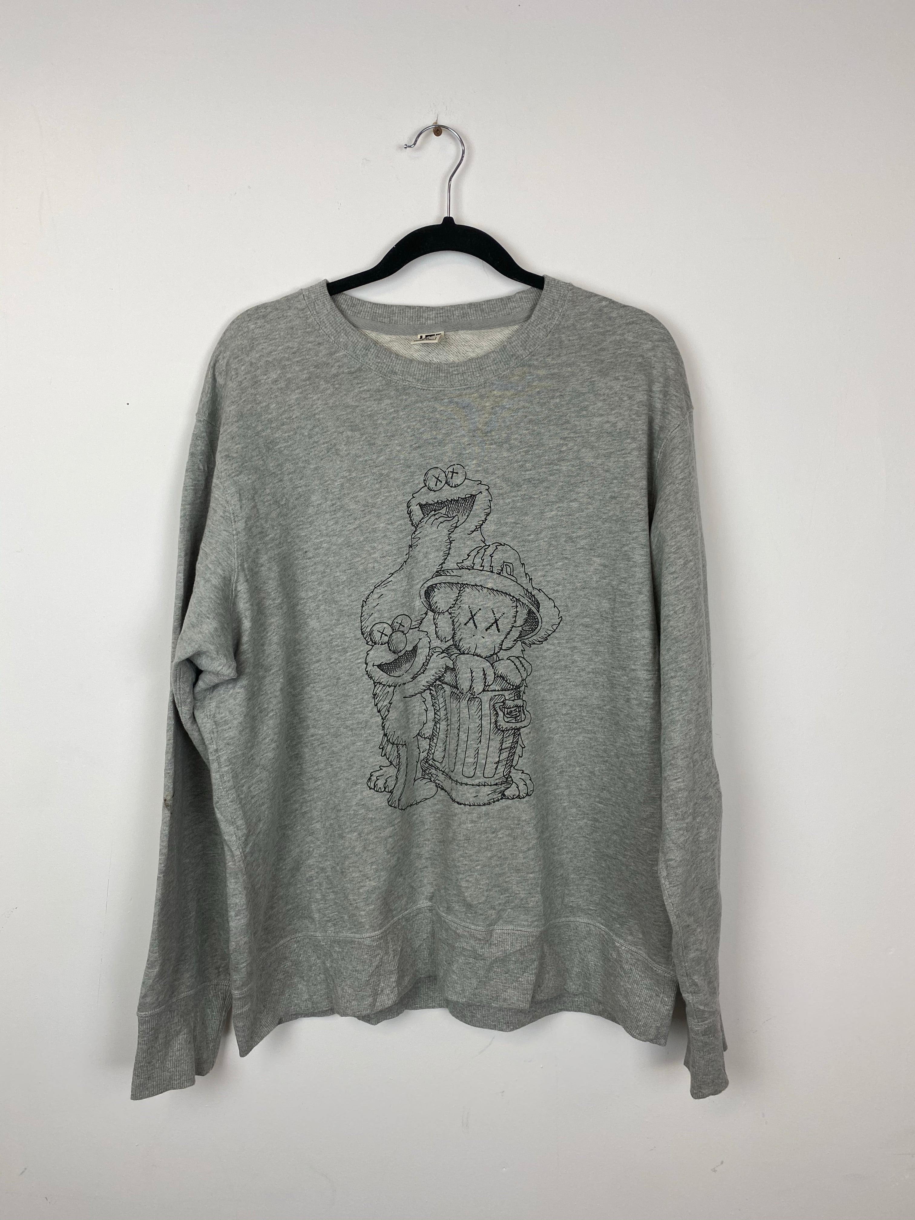 Uniqlo X Kaws crewneck