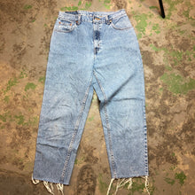 Load image into Gallery viewer, High waisted dad jeans