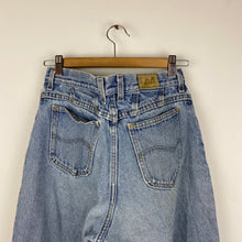 Load image into Gallery viewer, 90s high waisted Lee denim pants