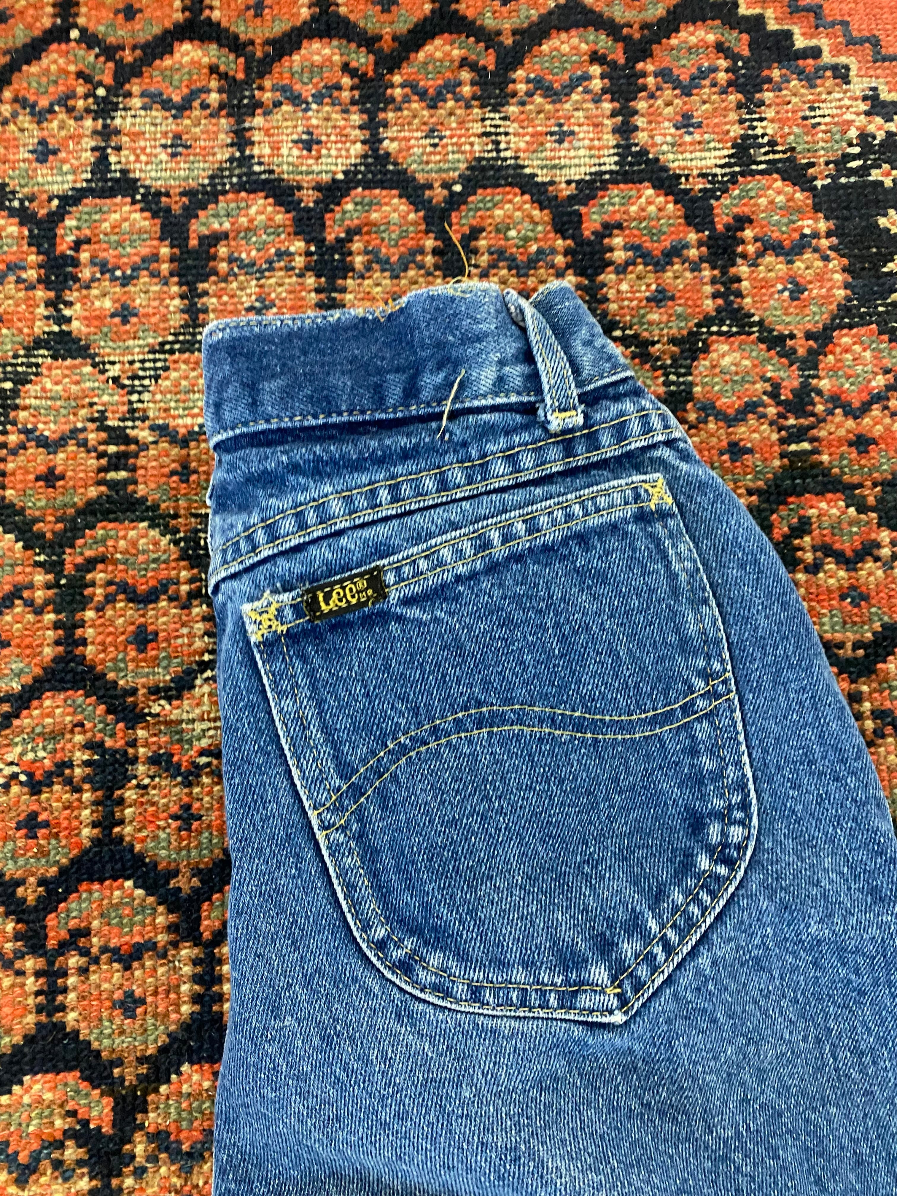 Vintage High Waisted Lee Frayed Denim Shorts - 25in