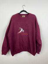 Load image into Gallery viewer, Vintage embroidered Field and Stream crewneck