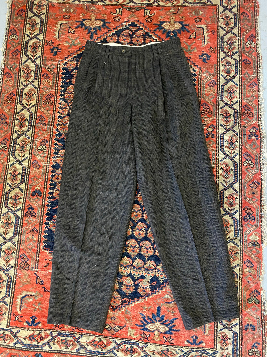 90s Pleated Plaid Trousers - 31in