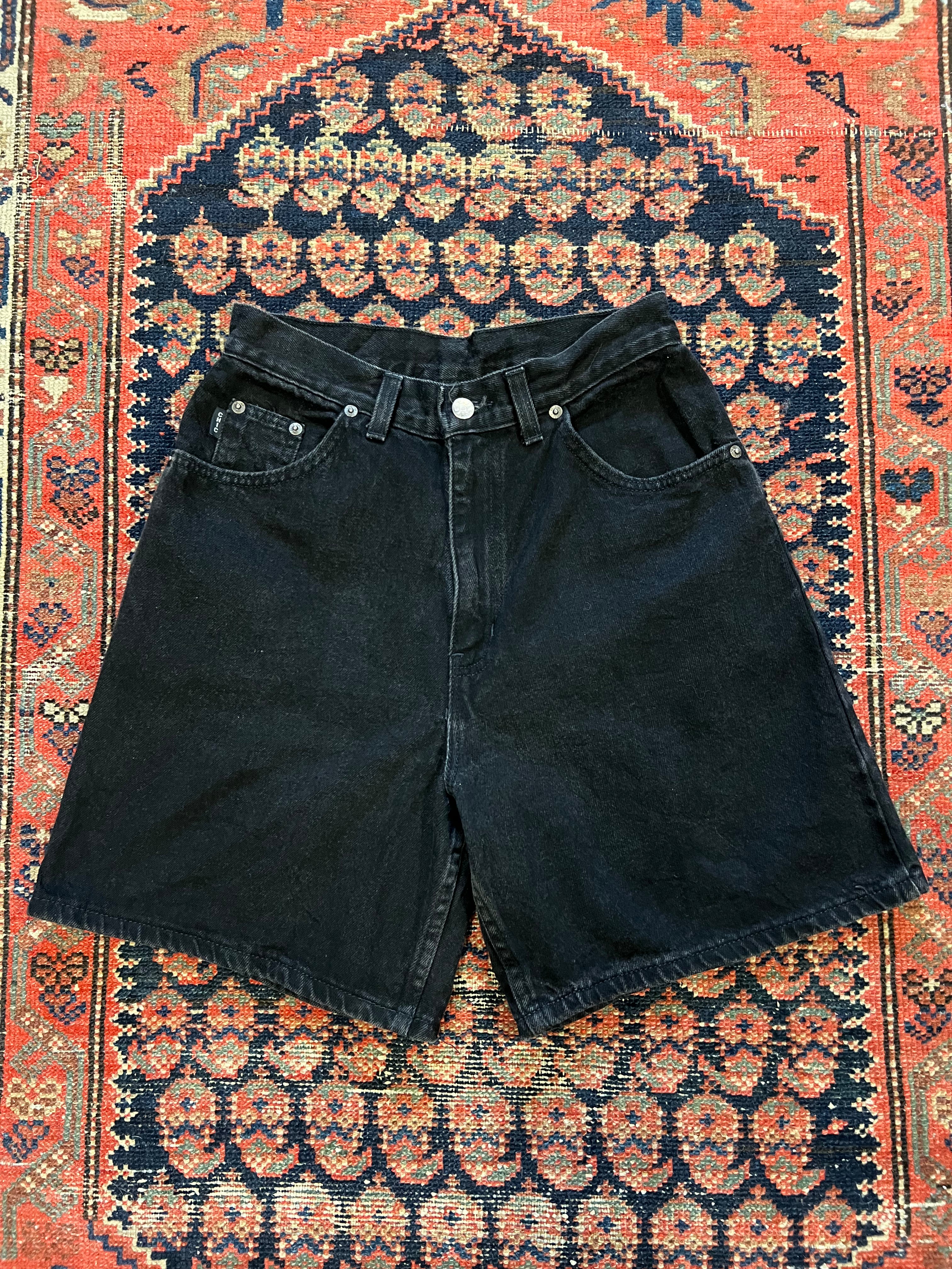 VINTAGE HIGH WAISTED DENIM CHIC SHORTS - 27IN/W