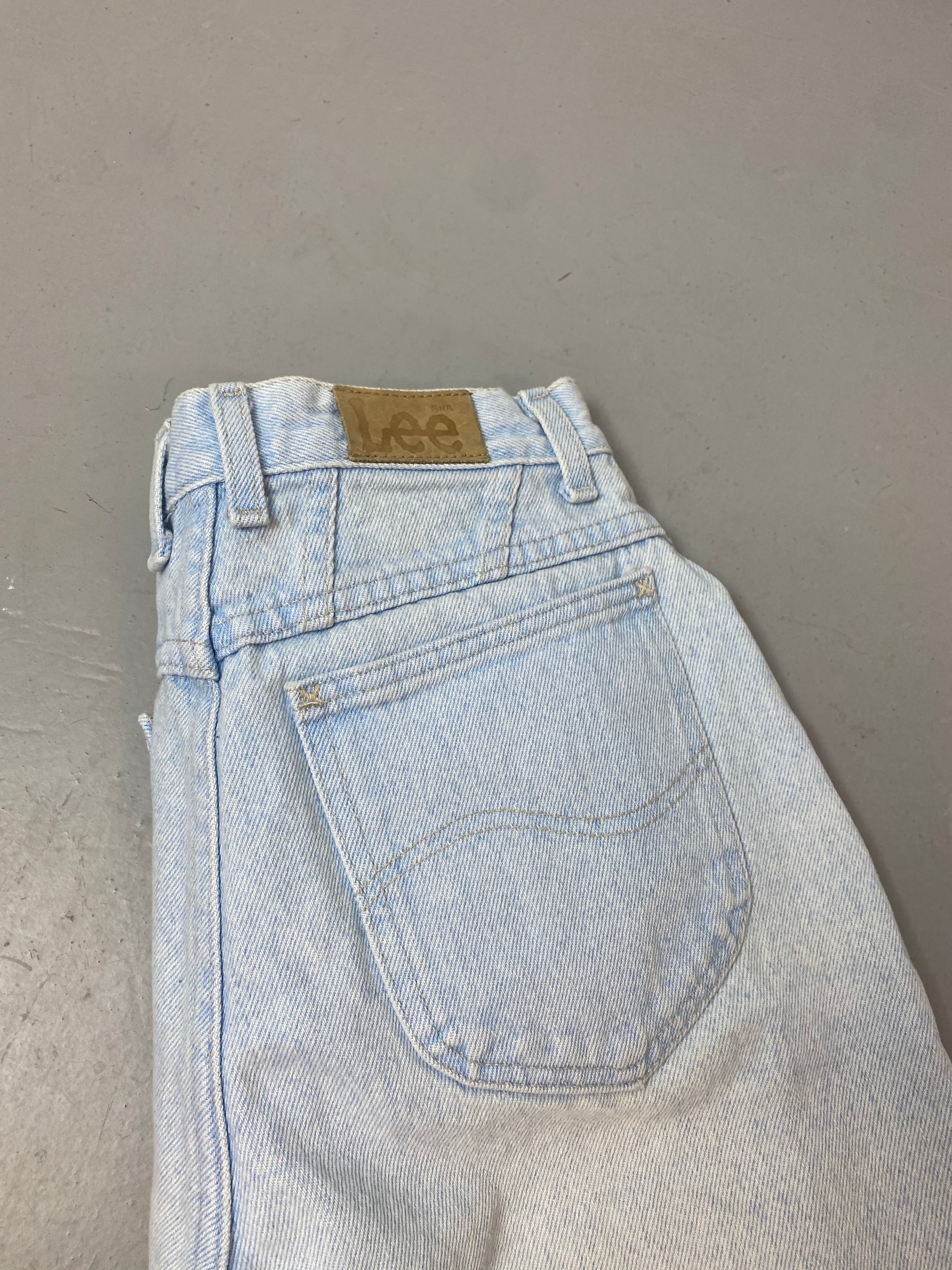 90s Light Wash Lee Frayed Denim Shorts - 26in