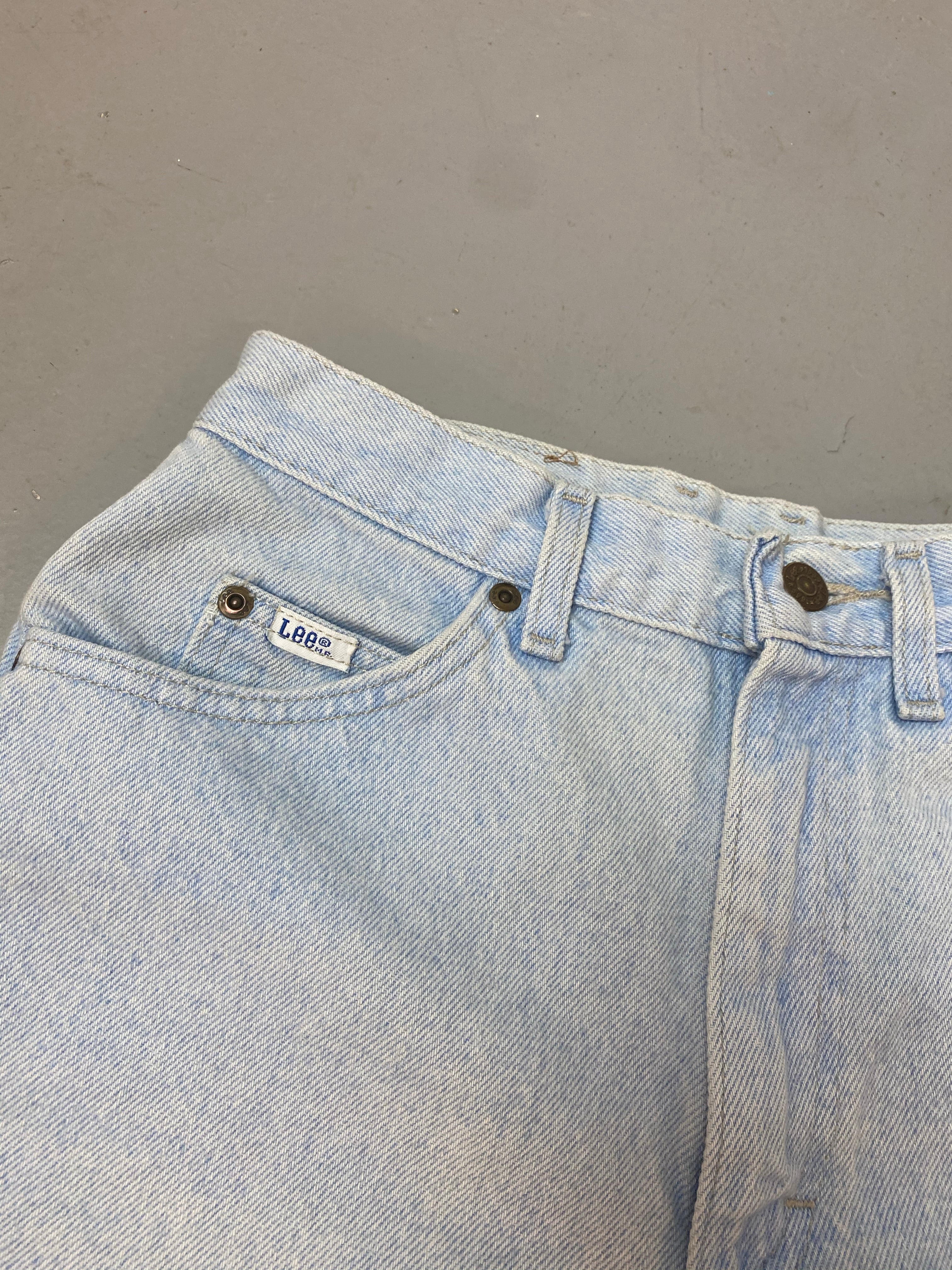 90s Light Wash Lee Frayed Denim Shorts - 26in