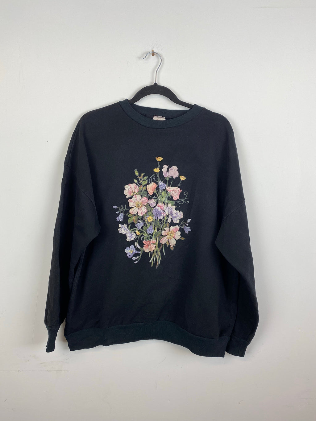 Vintage embroidered Flower crewneck