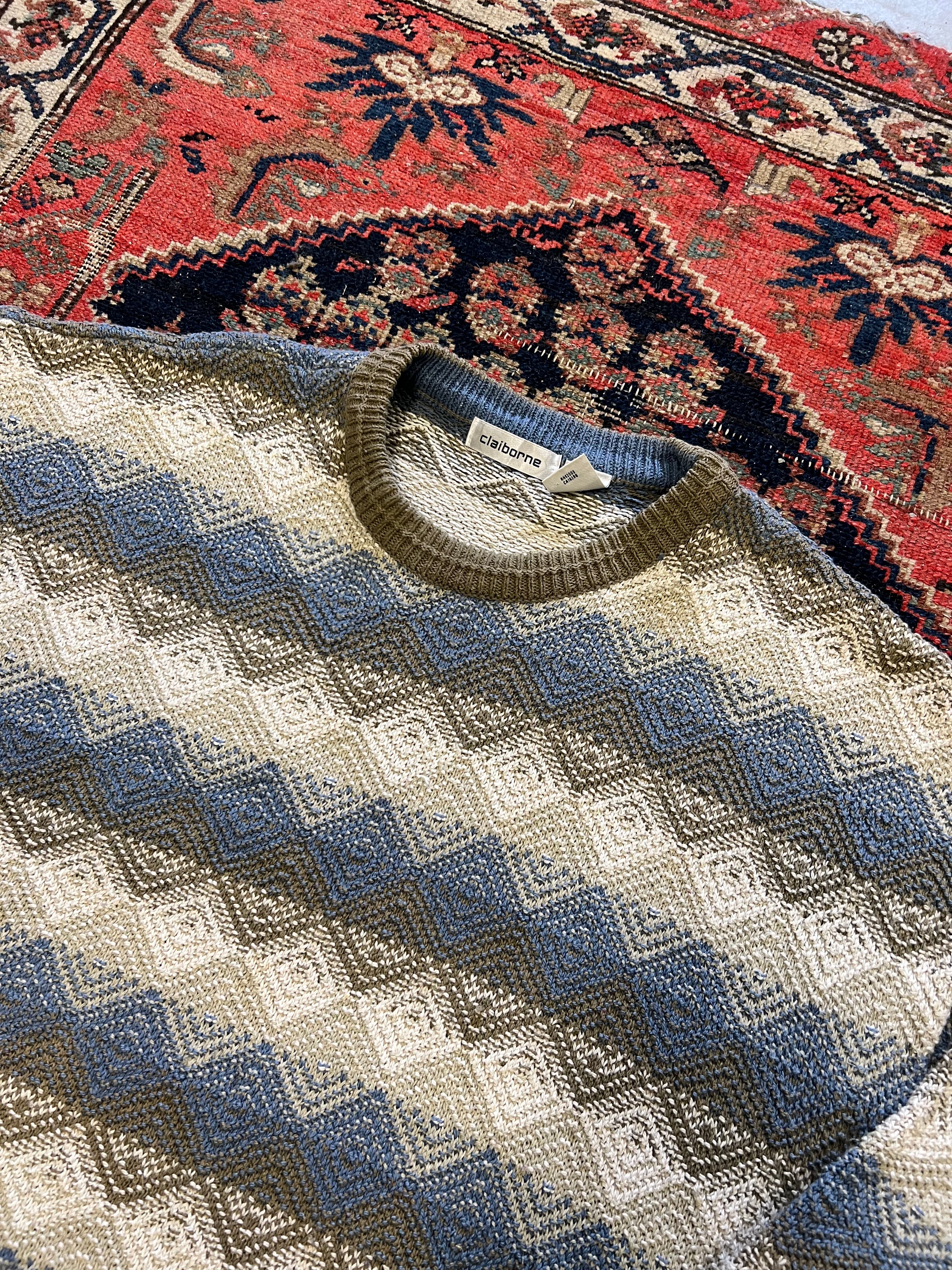 VINTAGE KNIT SWEATER - LARGE