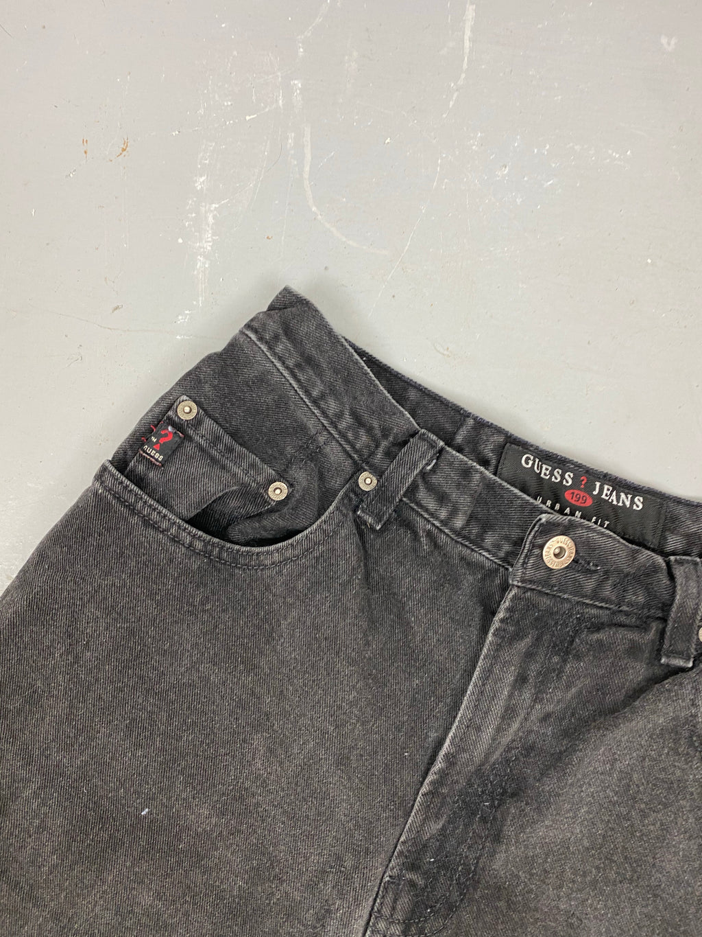 90s high waisted guess denim shorts - 30in