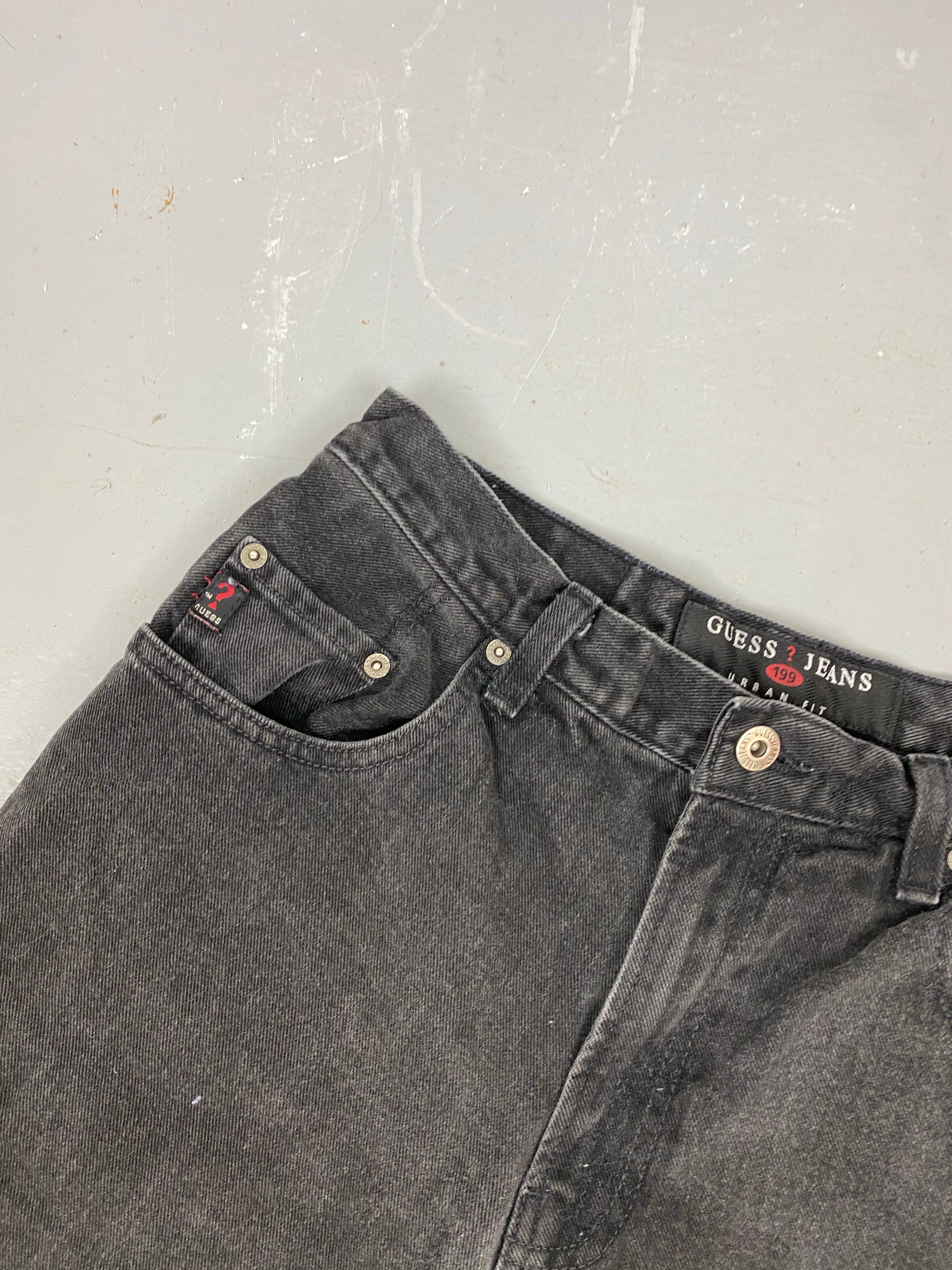 90s high waisted guess denim shorts - 30in
