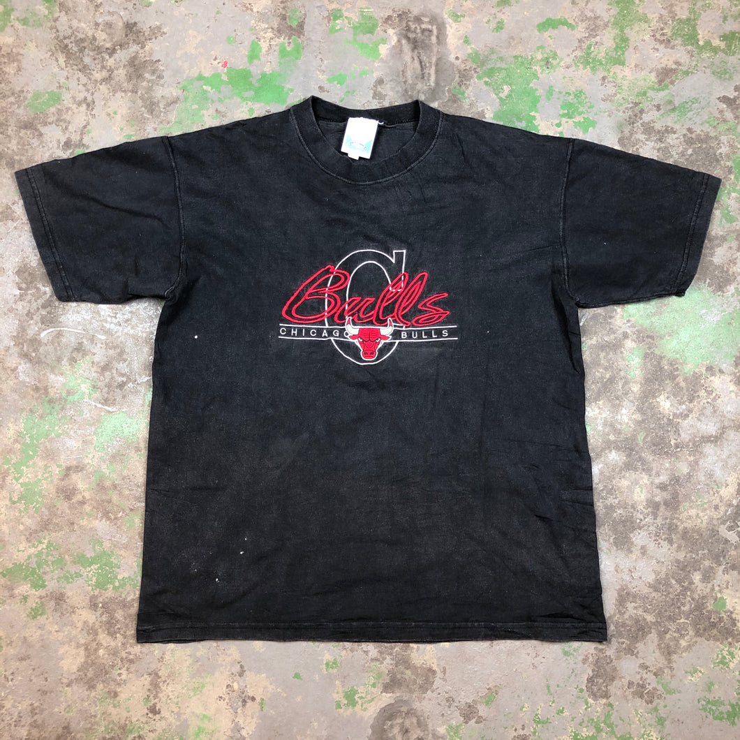 90s embroidered bulls t shirt