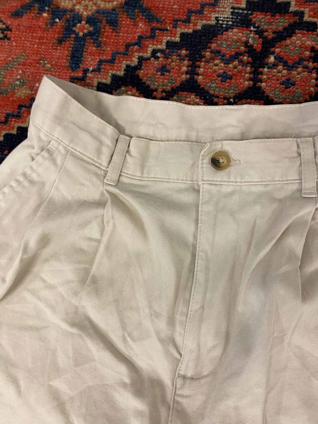 Vintage Khaki Pleated Trousers - 26in