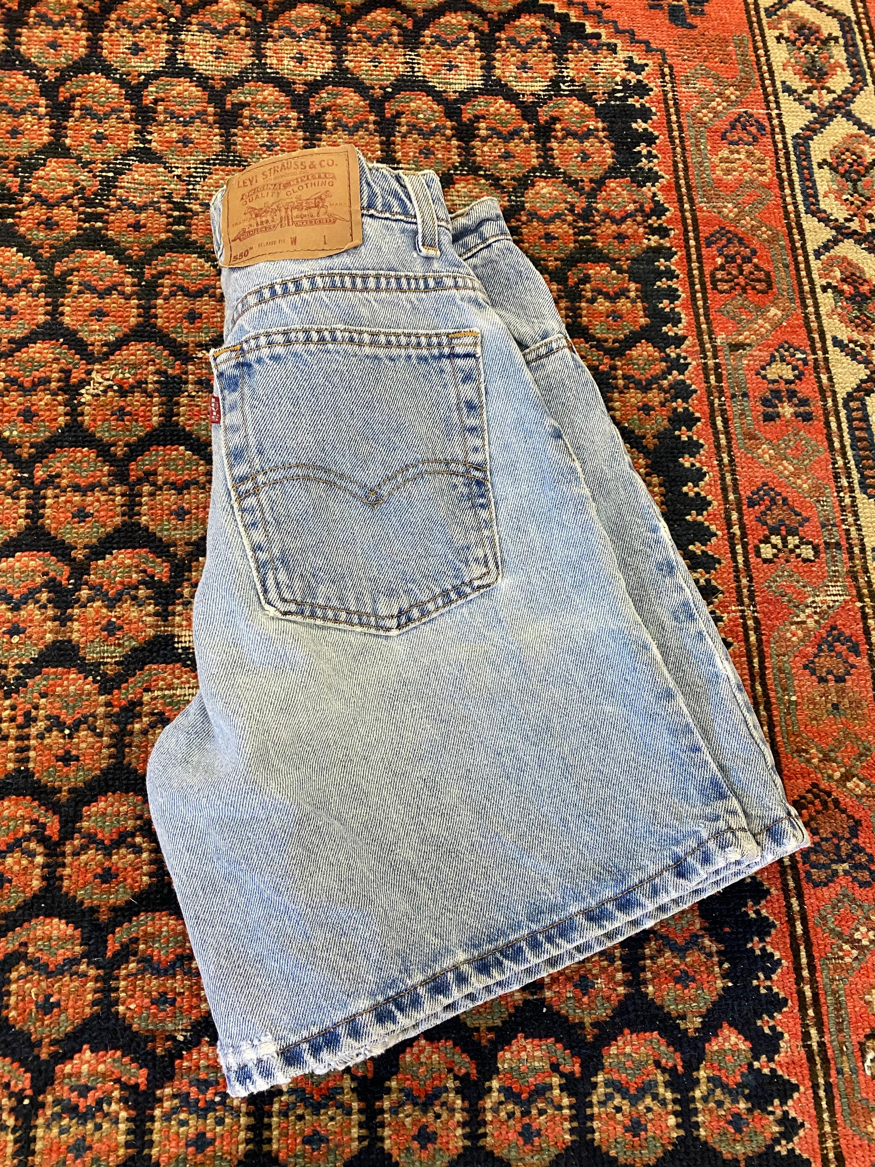 90s Hemmed High Waisted Levis Denim Shorts - 30in