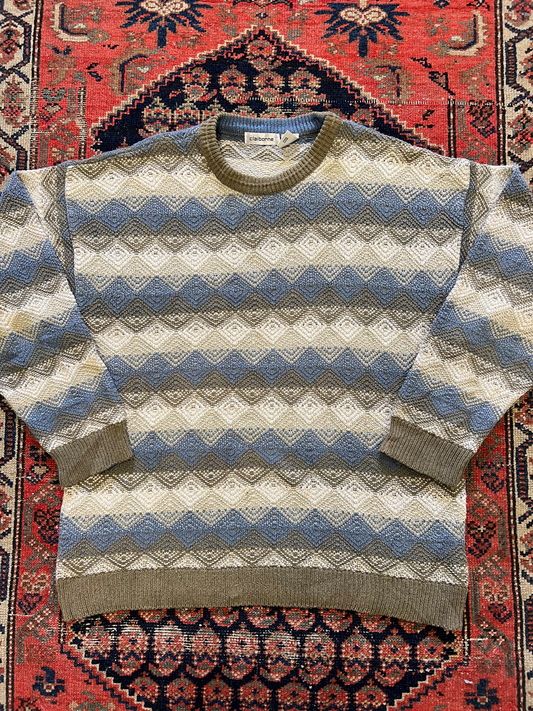 VINTAGE KNIT SWEATER - LARGE