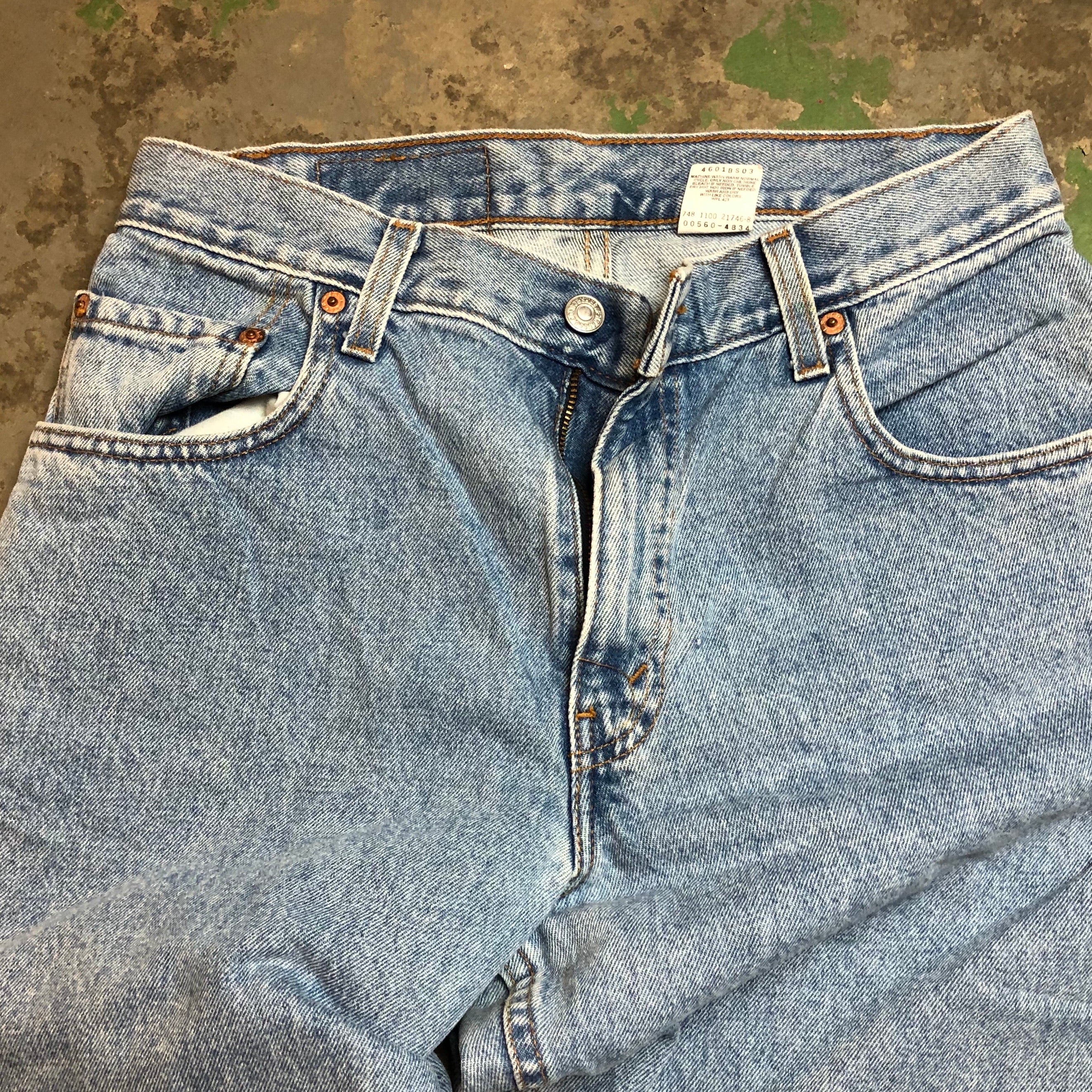 High waisted Levi’s denim pants