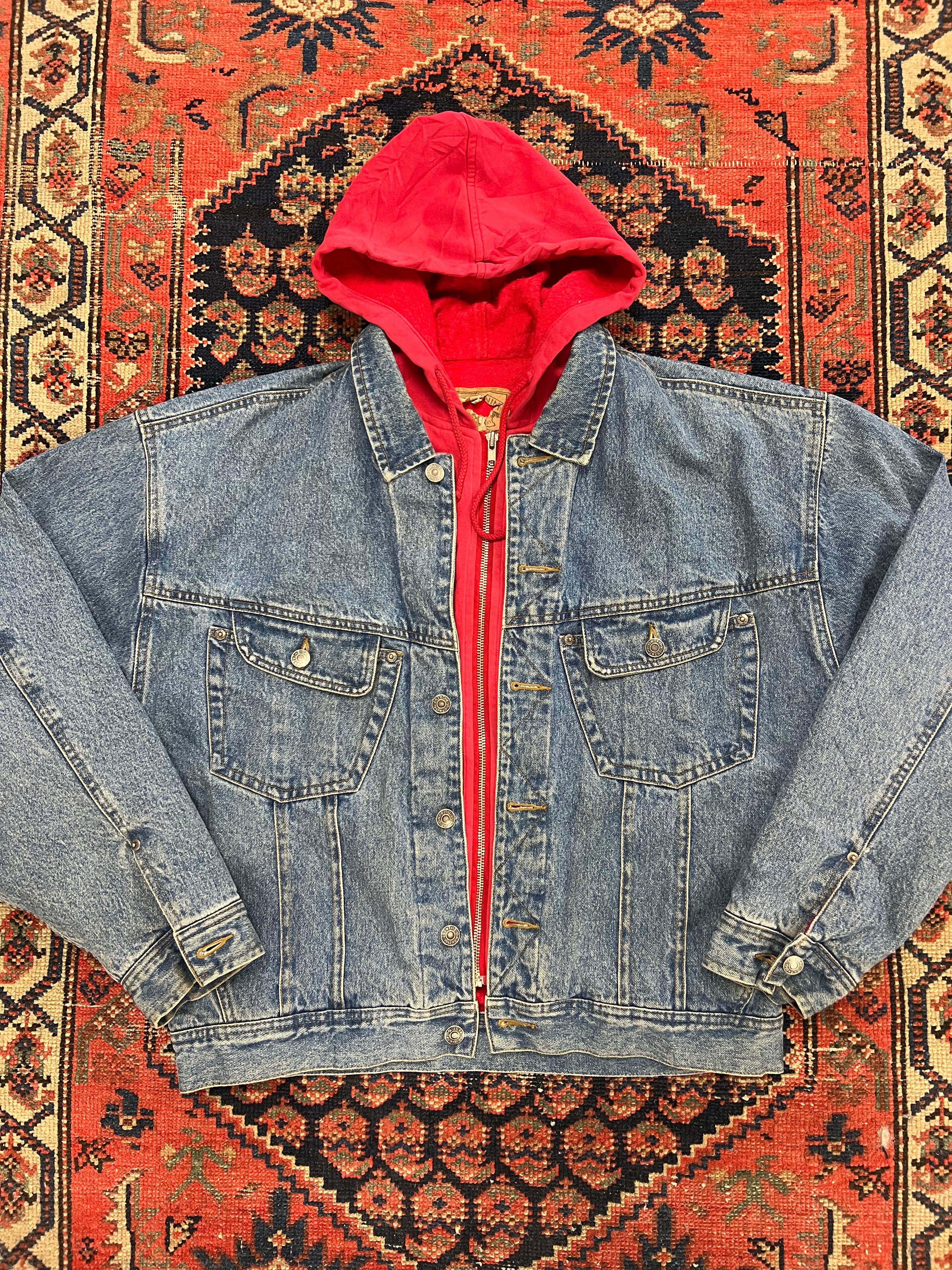 VINTAGE DENIM JACKET - SMALL