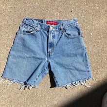 Load image into Gallery viewer, Vintage Levi’s Denim