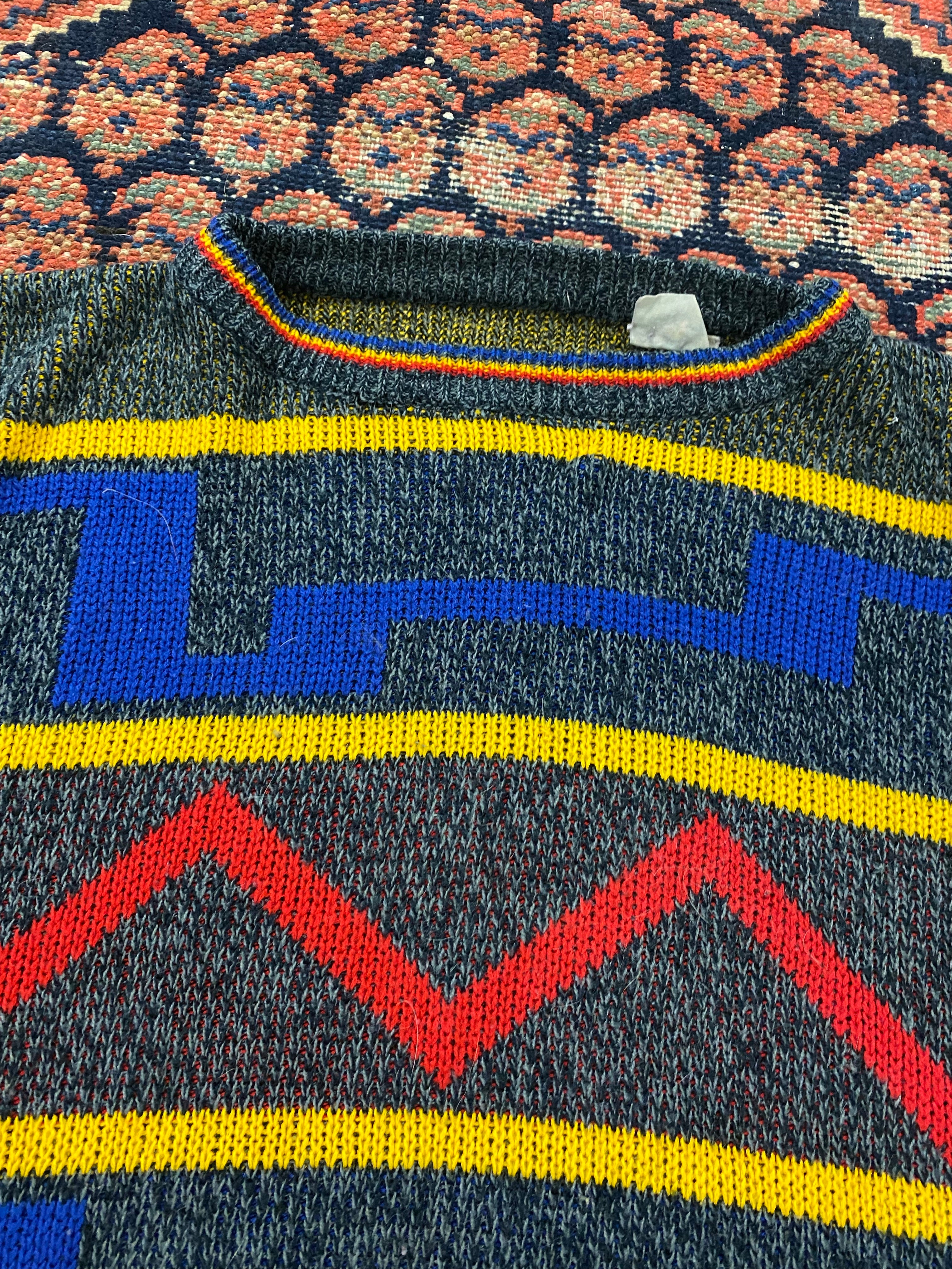 Vintage Patterned Knit Sweater - S