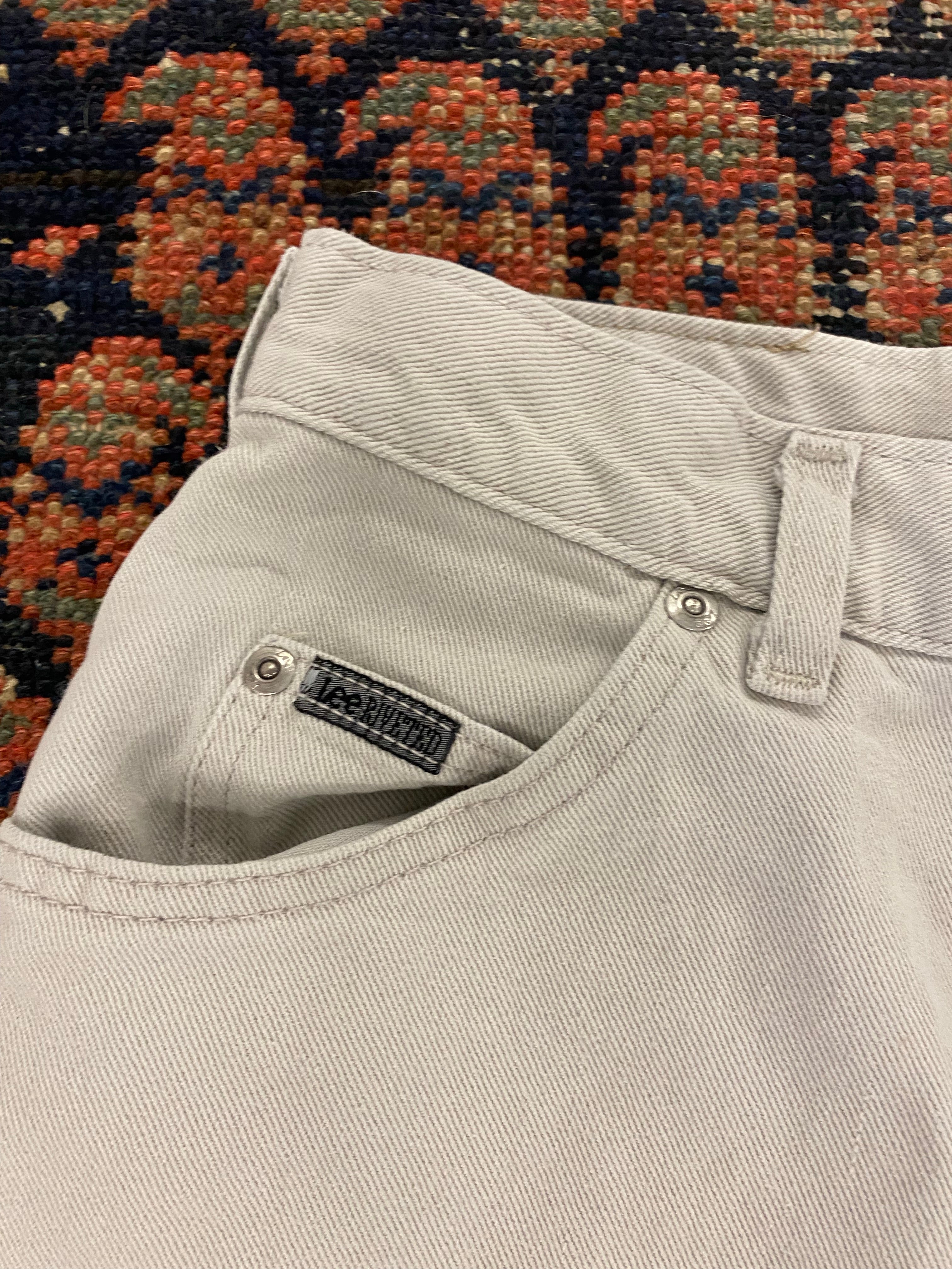 Vintage High Waisted Lee Frayed Denim Shorts - 26in