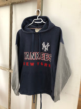 Load image into Gallery viewer, Yankees Sweater
