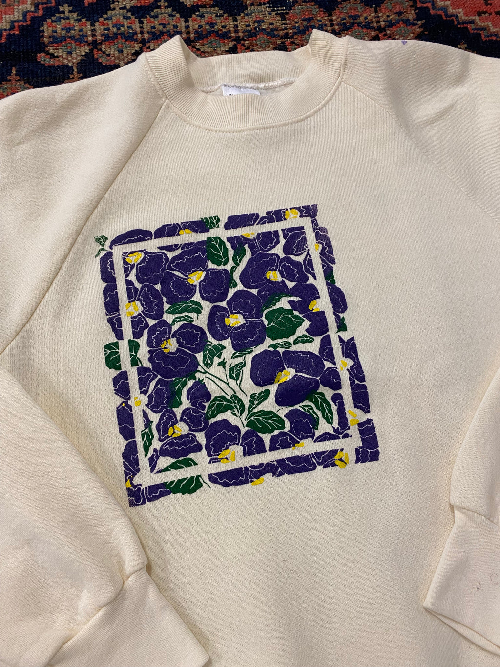 Vintage Printed Flower Crewneck - M