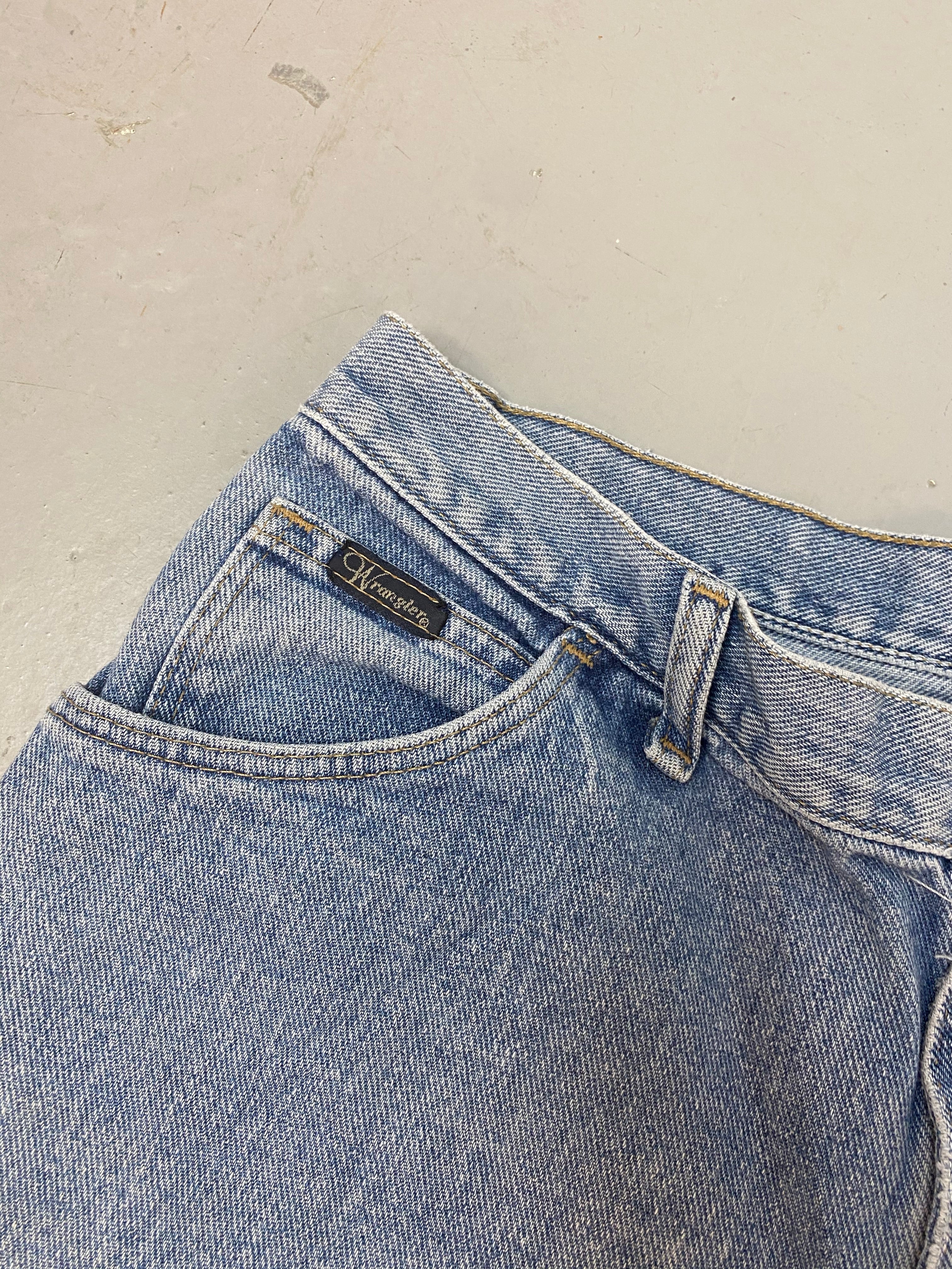 Vintage High Waisted Hemmed Wrangler Shorts - 30in