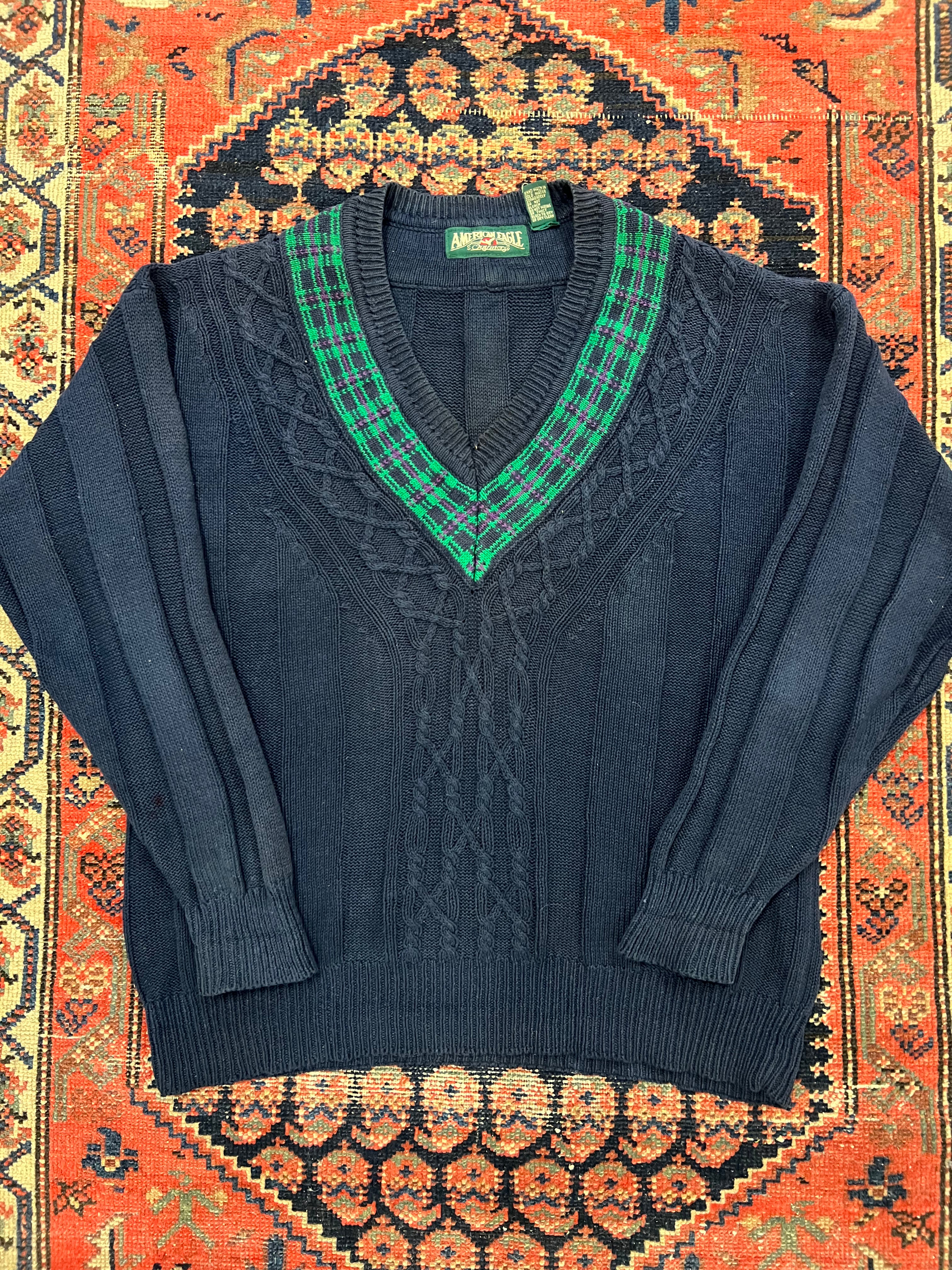 VINTAGE AE V NECK KNIT - LARGE