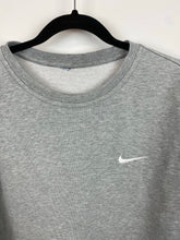 Load image into Gallery viewer, Nike crewneck - M