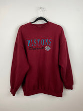 Load image into Gallery viewer, 90s Embroidered Pistons crewneck - L