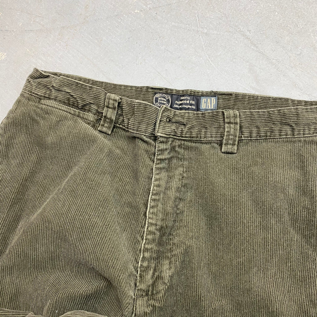 Baggy corduroy pants