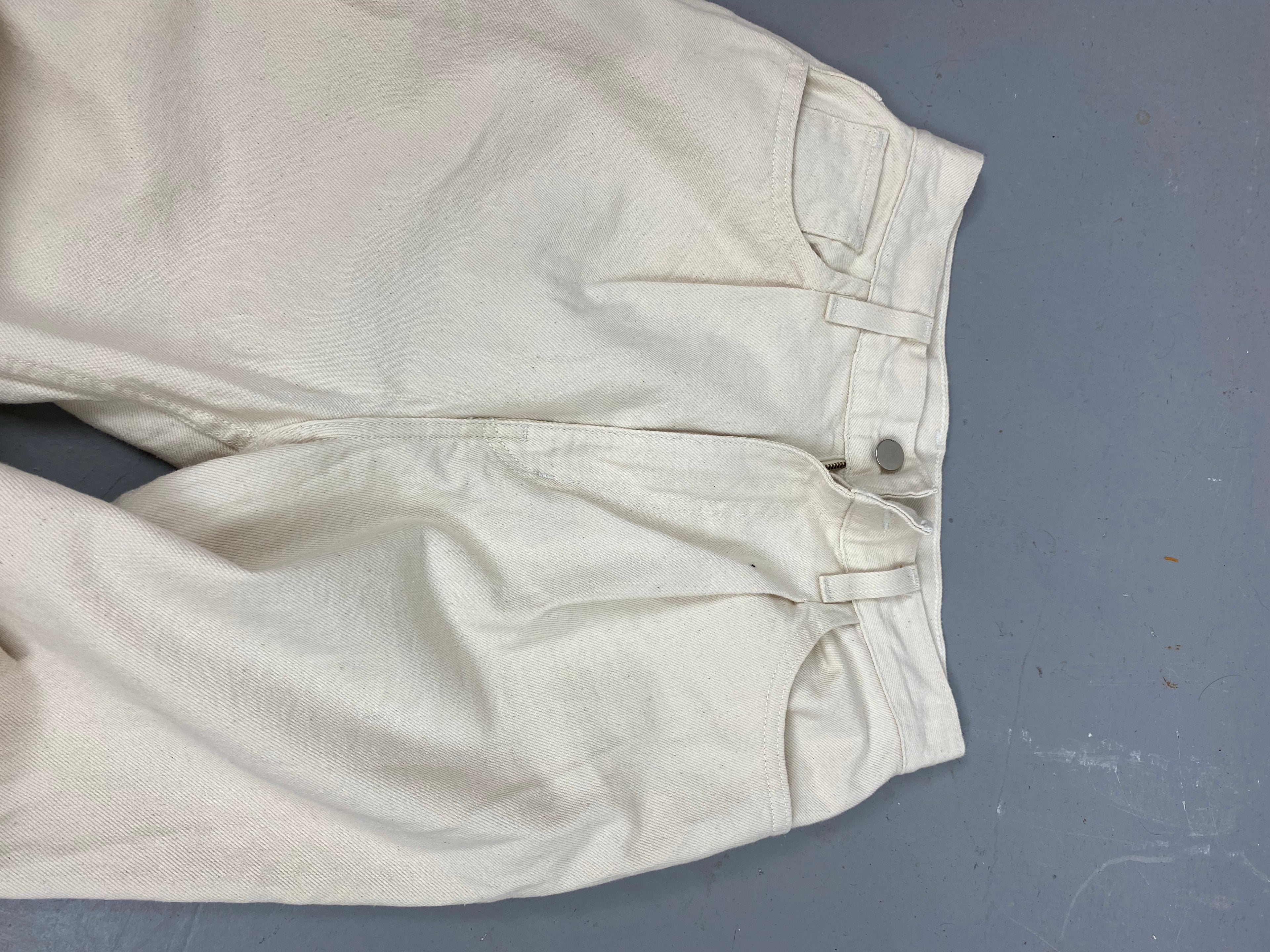 High waisted Creme pleated wide leg cut off pants