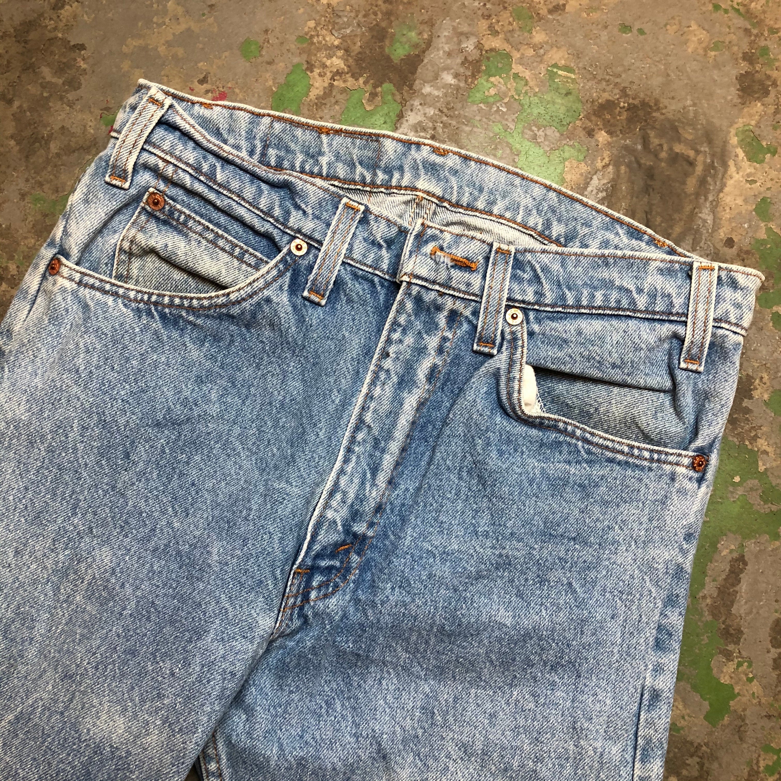 90s light wash Levi’s denim pants