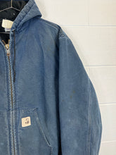 Load image into Gallery viewer, VINTAGE CARHARTT JACKET - SIZE/L-XL