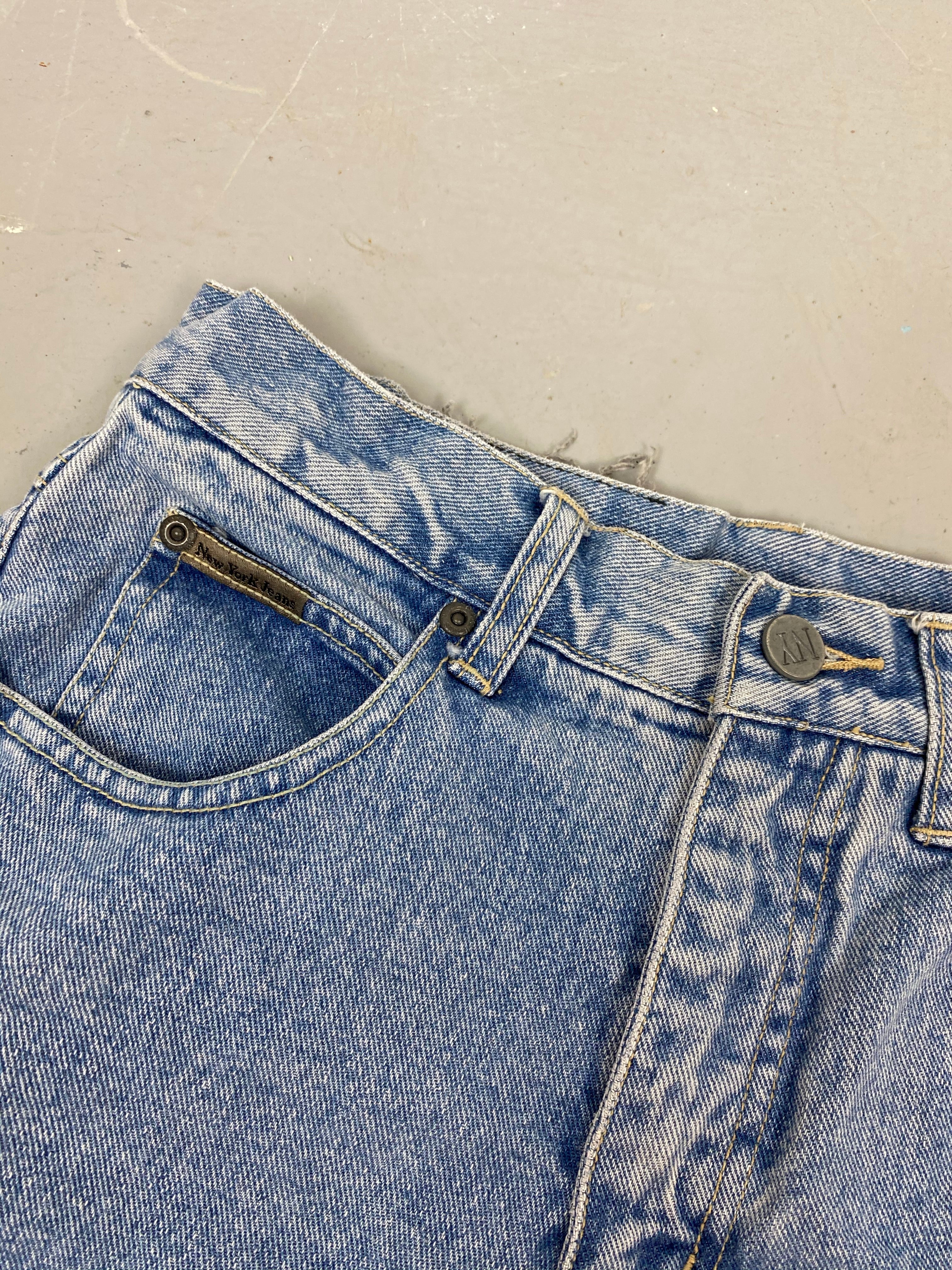 90 frayed NY denim shorts