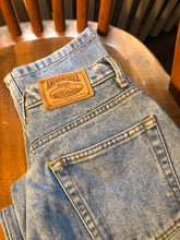 Load image into Gallery viewer, Vintage High Waisted American Eagle Denim