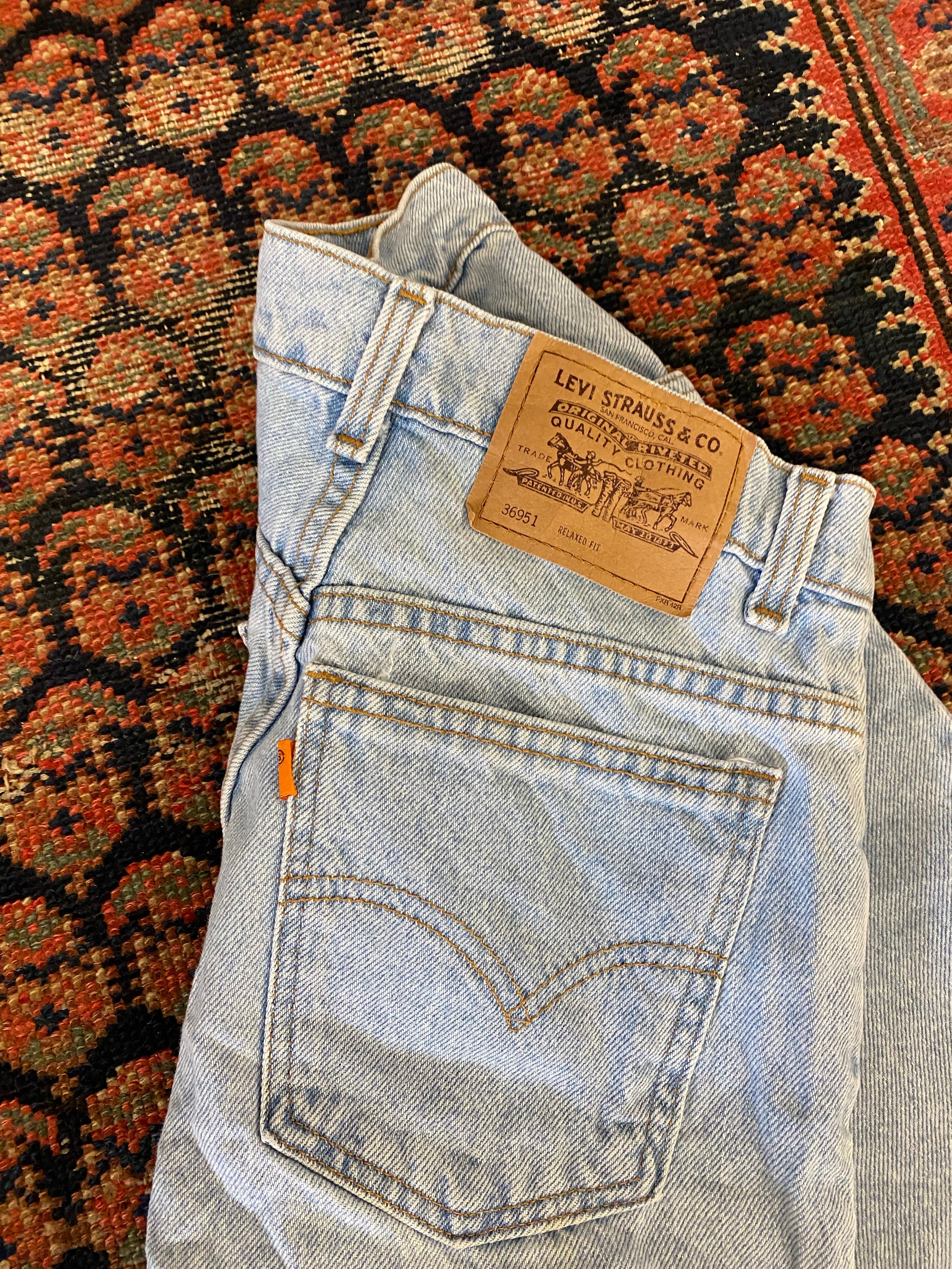 Vintage High Waisted Oranger Tab Levis Denim Shorts - 27in